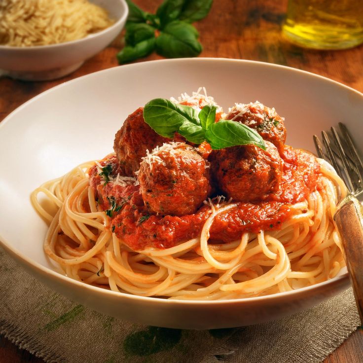 Classic Spaghetti & Meatballs